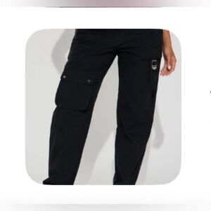 Fashion Nova Woman’s Black Cargo Pants JUNIORS